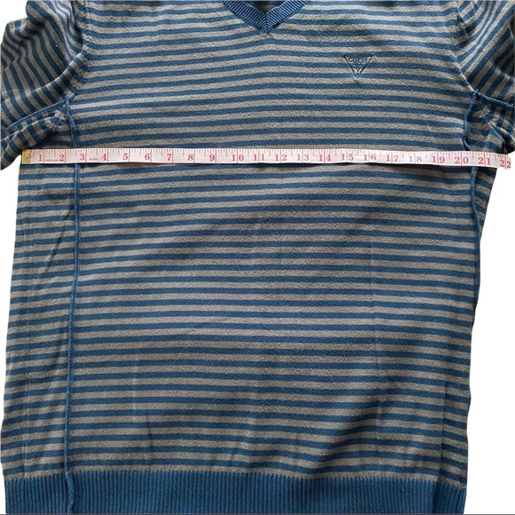 Guess Blue Grey Striped Sweater Pullover V-Neck Long Sleeve Logo on Chest Men XL - Picture 8 of 9